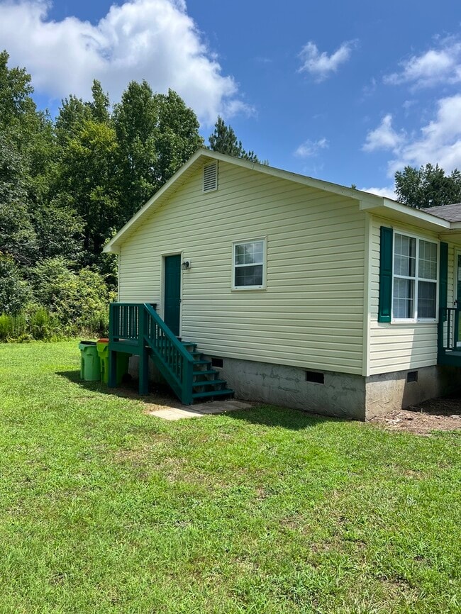 Building Photo - 91 Cavalier Ln
