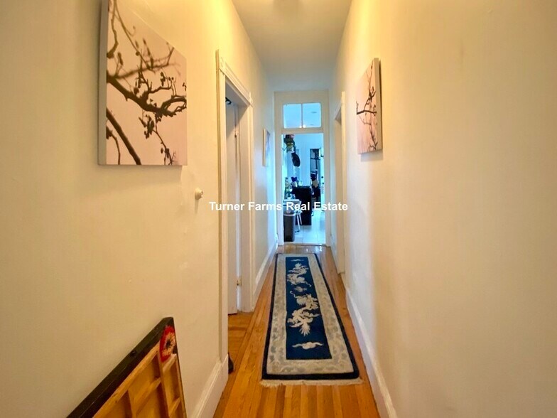 Building Photo - 3 Oswald St