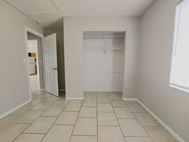 Building Photo - 124 Rebecca Ln