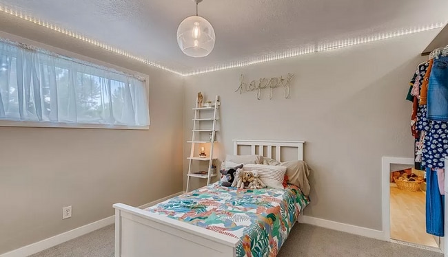 Building Photo - Mid-Century Modern Home in Auburn