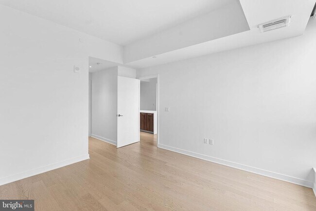 Building Photo - 1650 Silver Hill Dr
