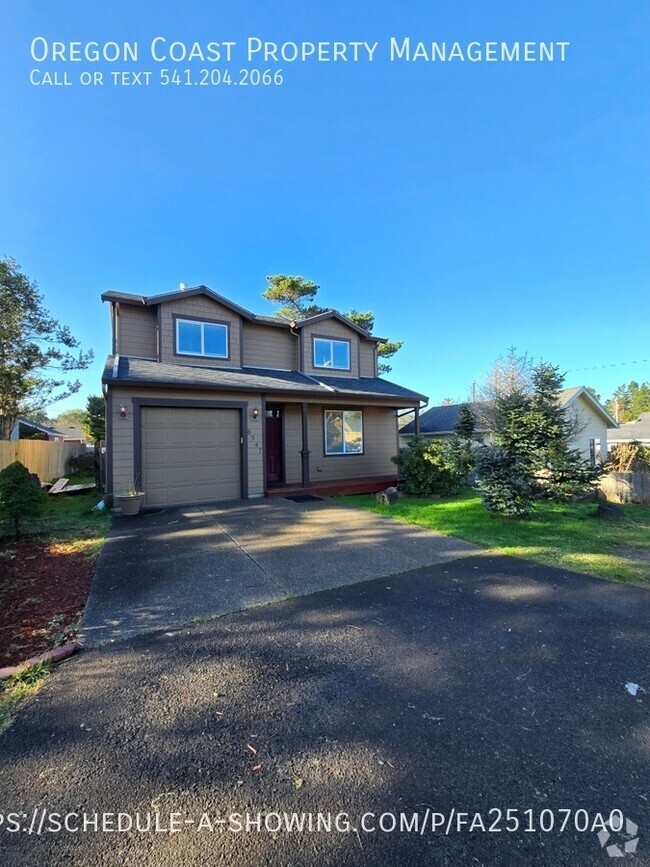 Building Photo - 3Bed/2.5Bath Home W/attached garage