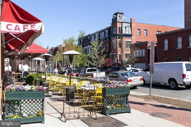 Building Photo - 1701 16th St NW