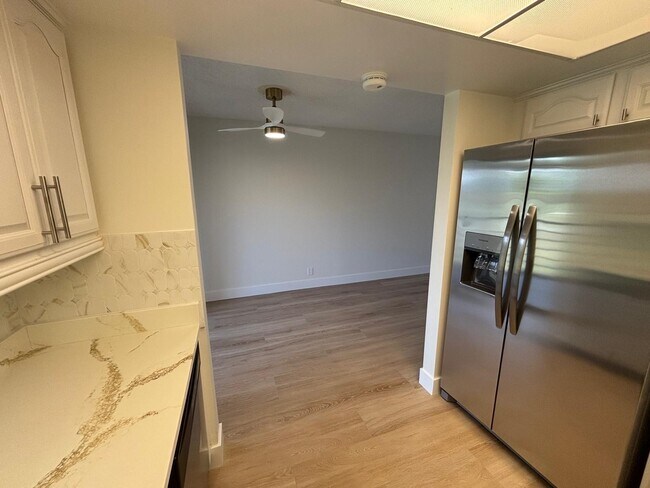 Building Photo - 4273 Oak Terrace Dr