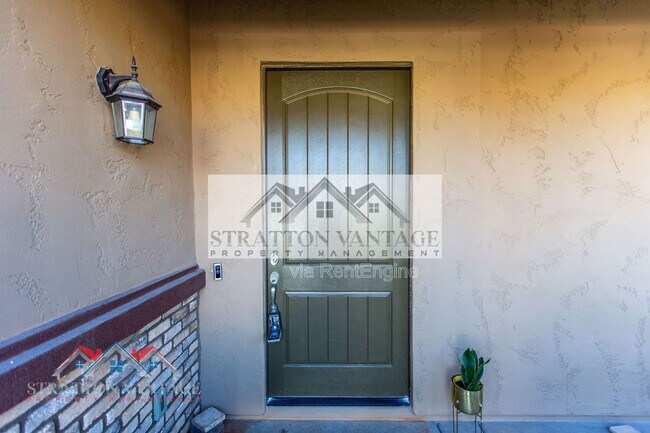 Building Photo - 4179 E Cynthia St