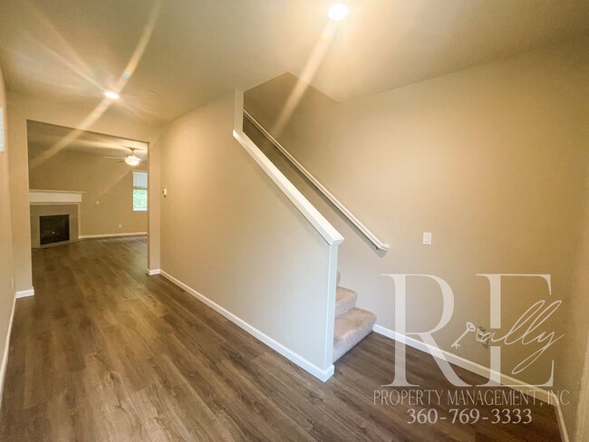 Building Photo - Spacious 4 Bedroom In Prime Location!