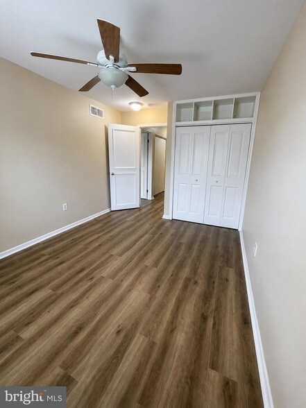 Building Photo - 612 Mews Dr