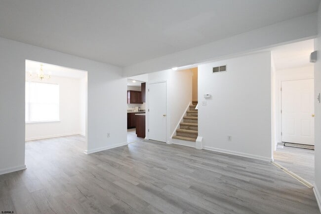 Building Photo - 4 Millard Ave