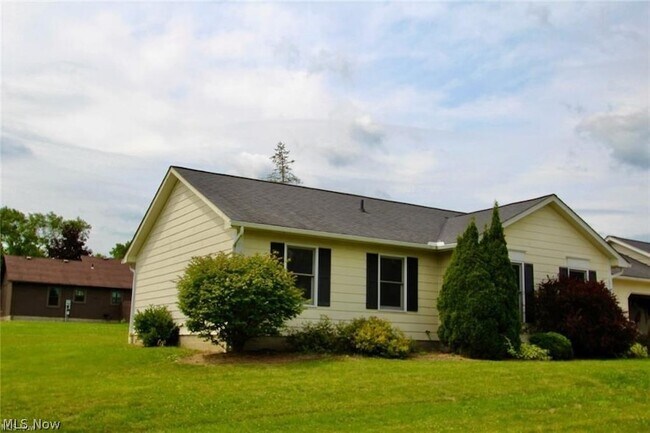 Building Photo - 300 Northland Dr