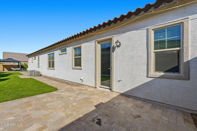 Building Photo - 204 E Taurus Pl