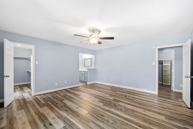 Building Photo - 1103 Manatee Ln