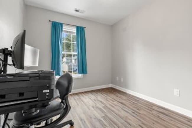 Building Photo - Welcome to your dream home in the desirable Aragona Village!