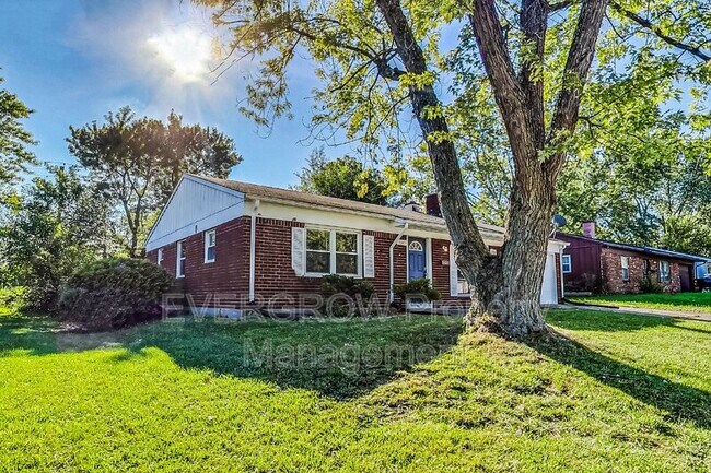 Building Photo - 3541 N Wittfield St