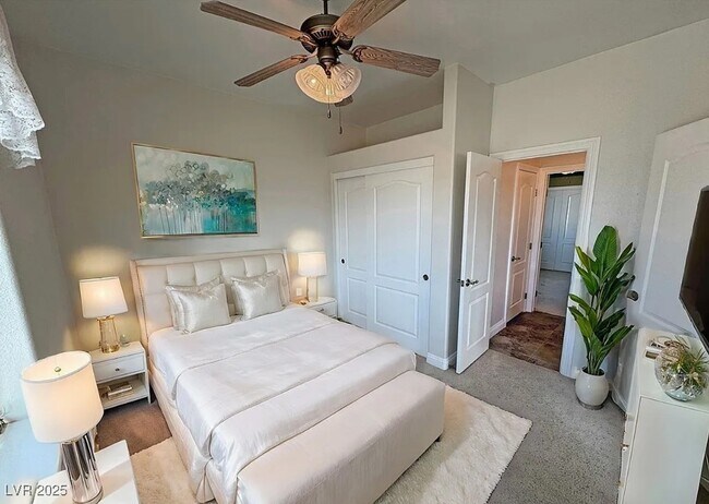 Building Photo - 3580 Prairie Ave