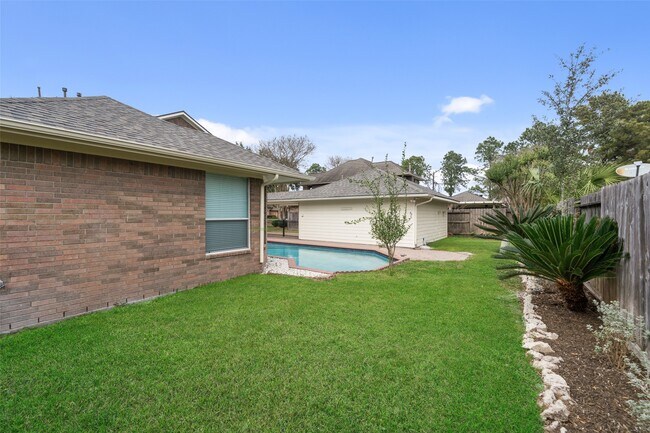 Building Photo - 5622 Lake Pl Dr