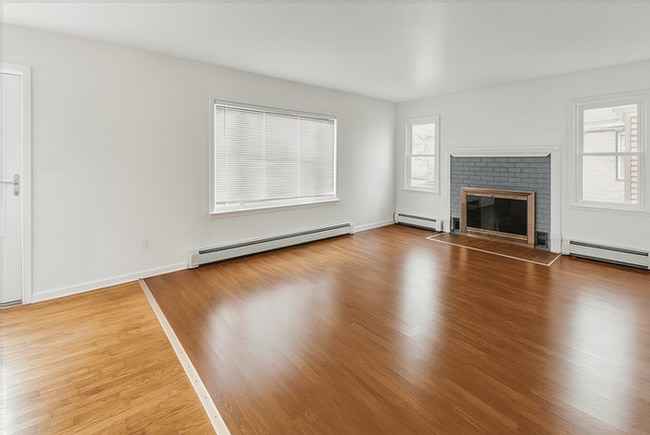 Building Photo - 208 S Hayford Ave