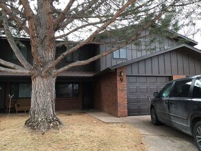 Building Photo - 3 Bedroom, 2 Bathroom Townhome in Lakemont Subdivision of Greeley