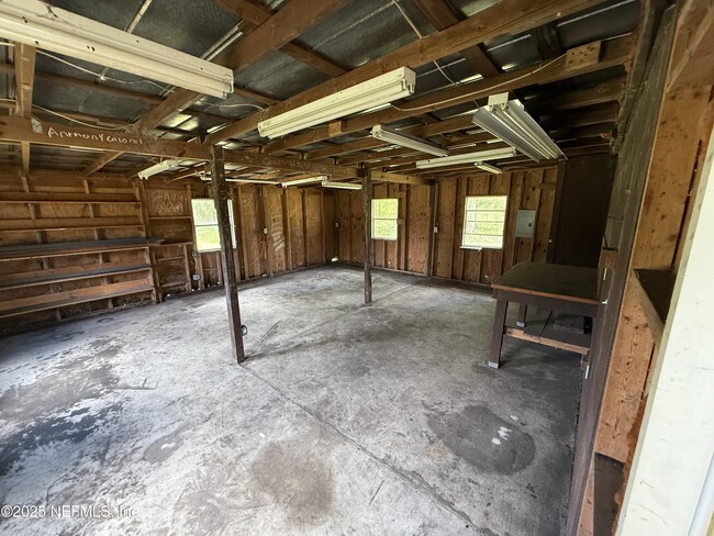 Building Photo - 3255 CR 208