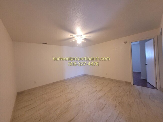 Building Photo - 4 Bedroom, 2.5 Bath Home for Rent