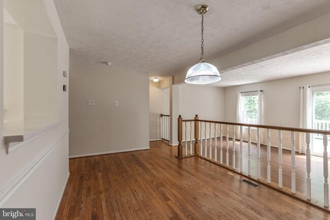 Building Photo - 619 Coral Reef Dr