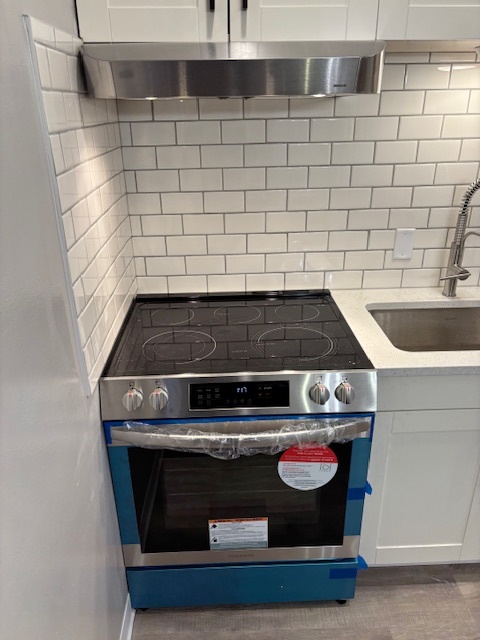 New Convection Range - 4626 12th St NW