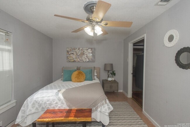 Building Photo - 611 Brunswick Blvd