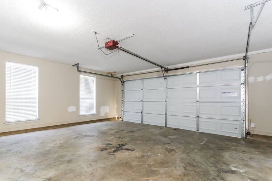 Building Photo - 9093 Weeping Cherry Ln