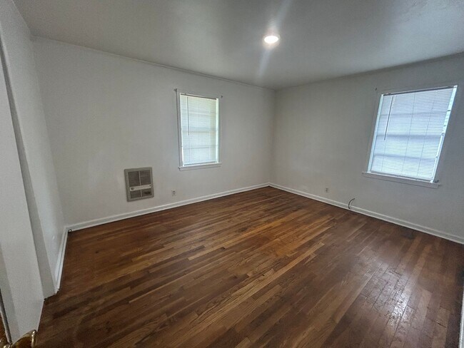 Building Photo - 1125 Edgewood Ave