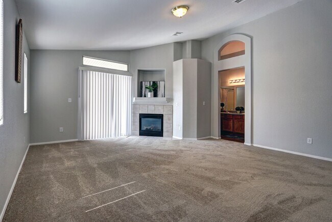 Building Photo - 3829 White Quail Ct