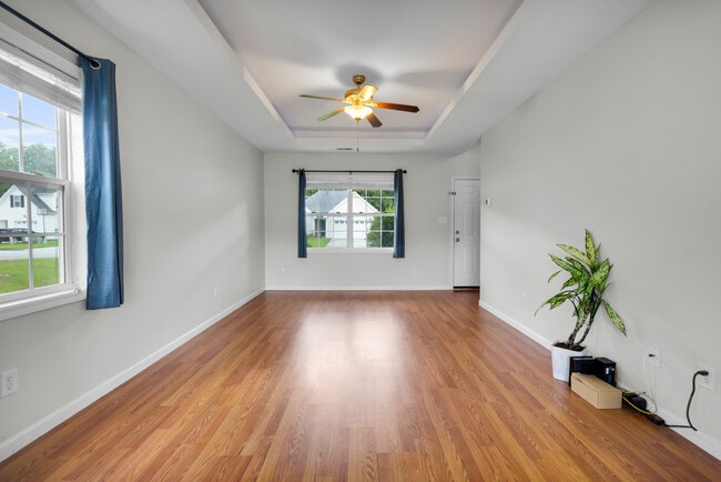 Building Photo - 125 Crooked Run Dr
