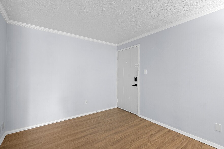 Building Photo - 976 Wood Hollow Dr