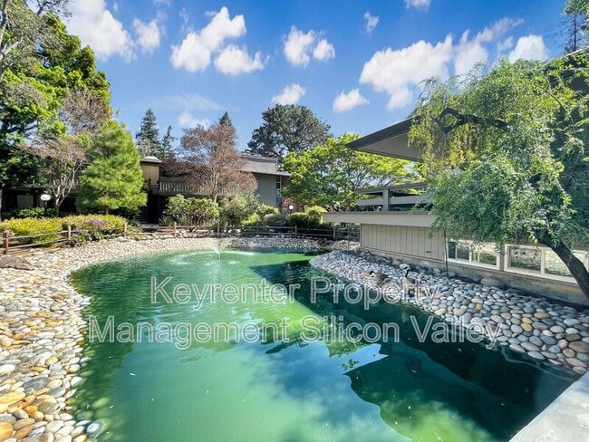 Building Photo - 151 Buckingham Dr