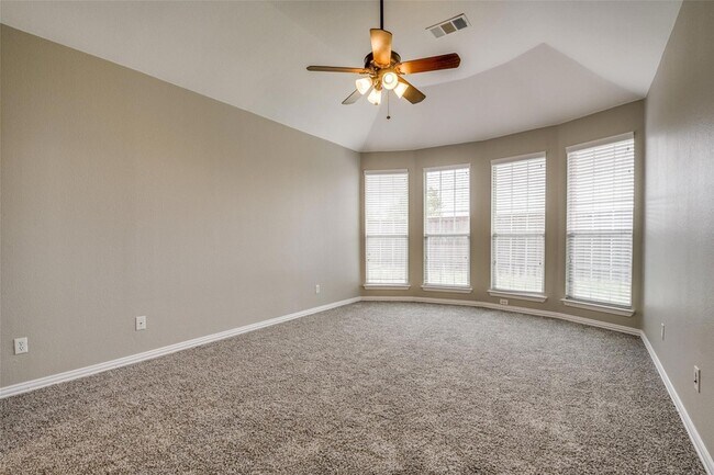 Building Photo - 130 Cassandra Dr