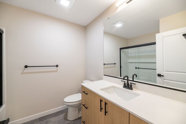 Building Photo - Brand New 4 Bedroom Luxury Townhome!