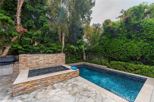 Building Photo - 880 11th St