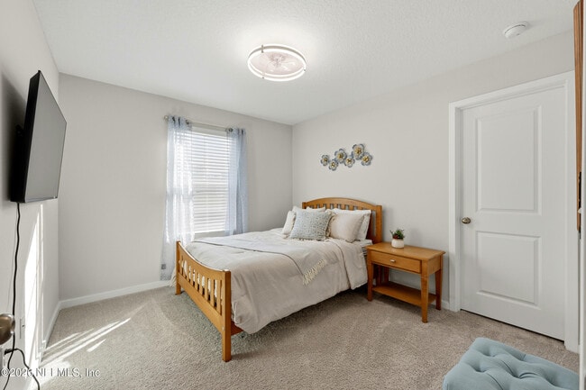 Building Photo - 14742 Cashew Ave