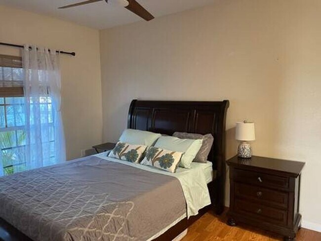 Building Photo - Keonekai Villages upstairs 2 bedroom, 1.5 bathroom unit, with 2 parking spaces