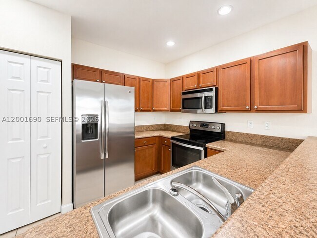 Building Photo - 8913 W 35th Way