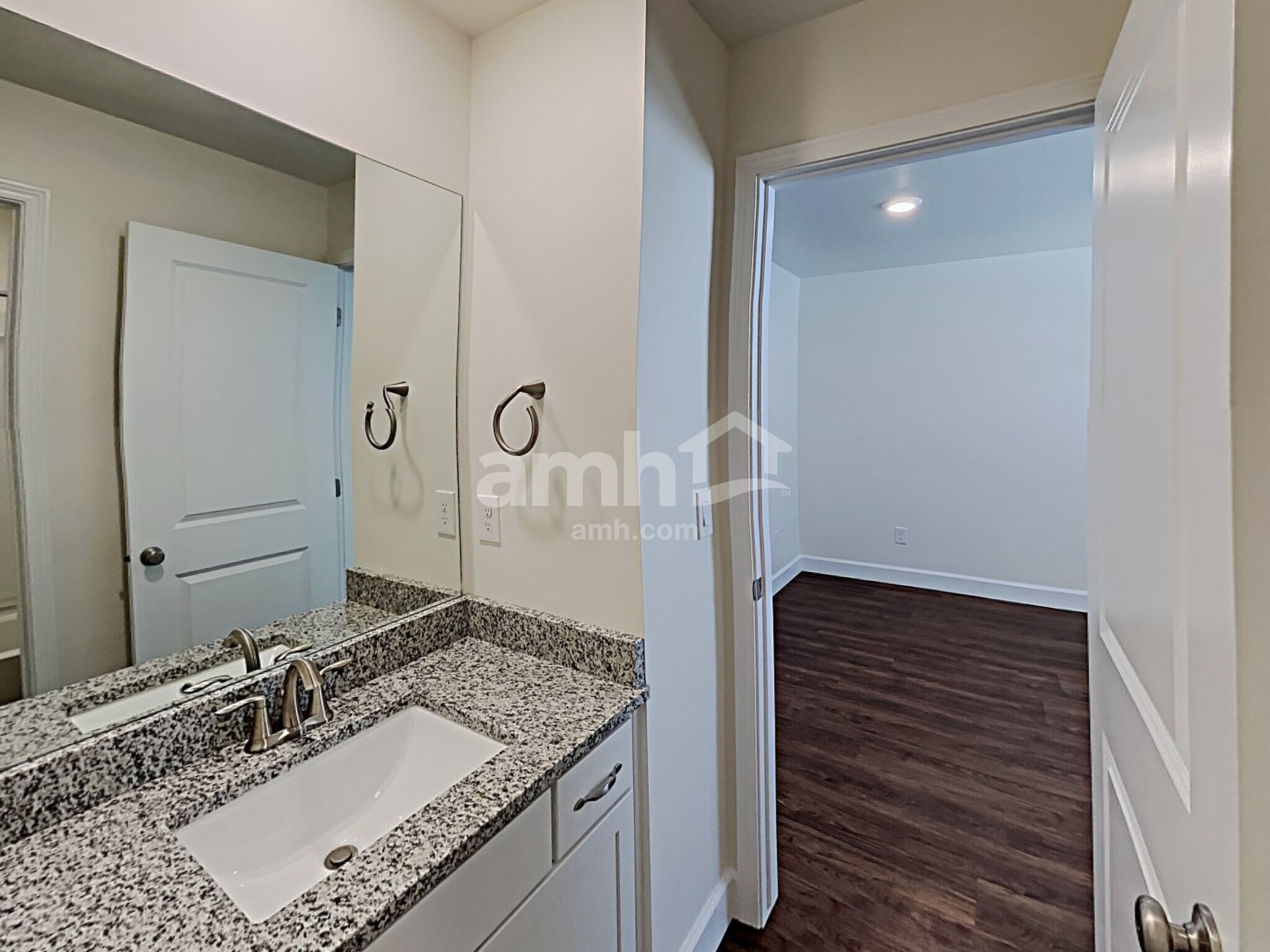 Building Photo - 2389 Surry Way