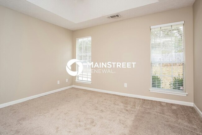 Building Photo - 3 Bedroom Pet-Friendly Home in Riverdale, GA with Main Street Renewal