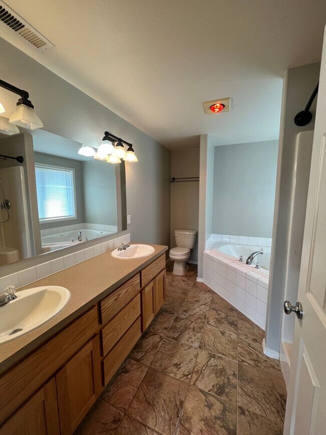 Building Photo - Beautifully Updated Home in Sage Point Sch...