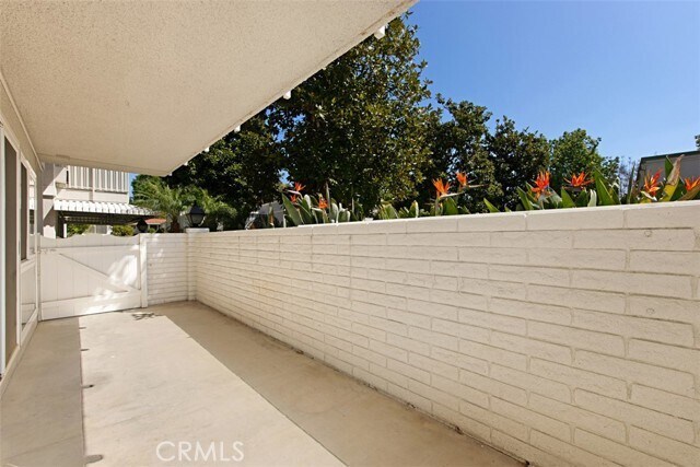 Building Photo - 680 Via Alhambra