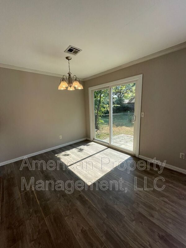 Building Photo - 1802 W 62nd St