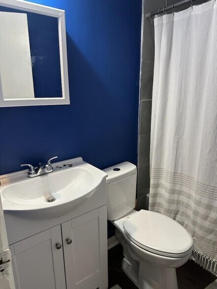 Building Photo - 3705 Brickmont Dr