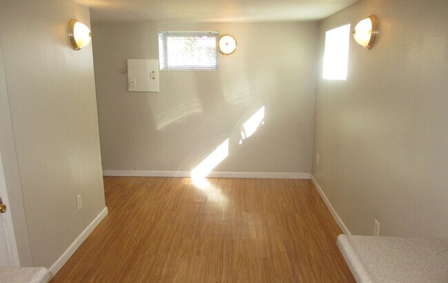Building Photo - LaChance-1110 A/B