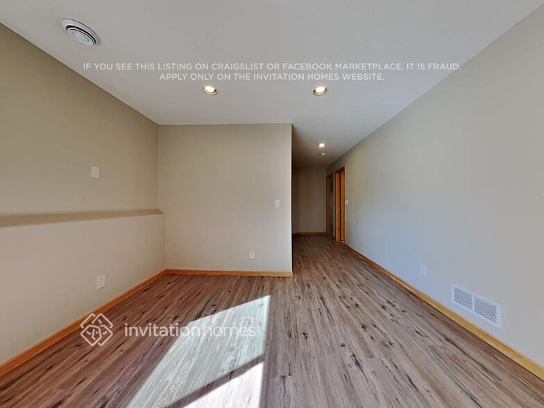 Building Photo - 13155-192 1/2 192 1/2 Ln NW