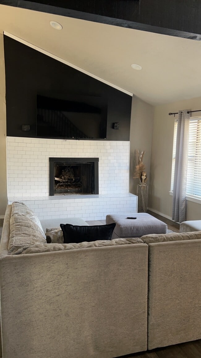 Building Photo - 3383 S 141st E Ave