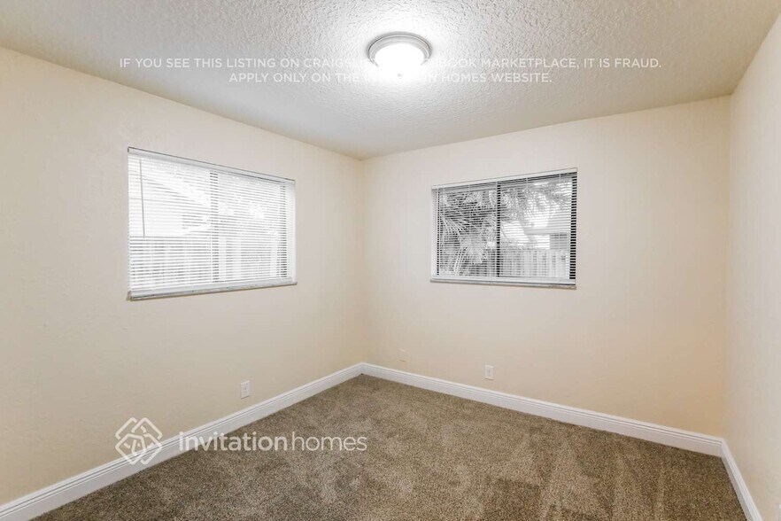 Building Photo - 7521 SW 6th St