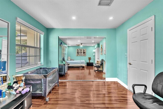 Building Photo - 16408 Sapphire Pl