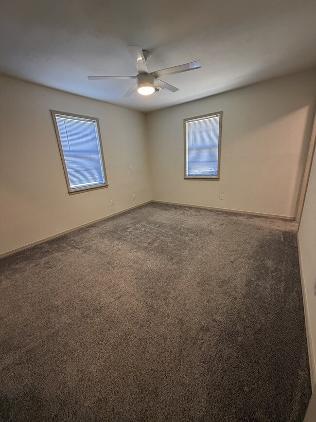 Building Photo - 116 Fern Dr